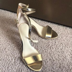 Calvin Klein size 7 1/2